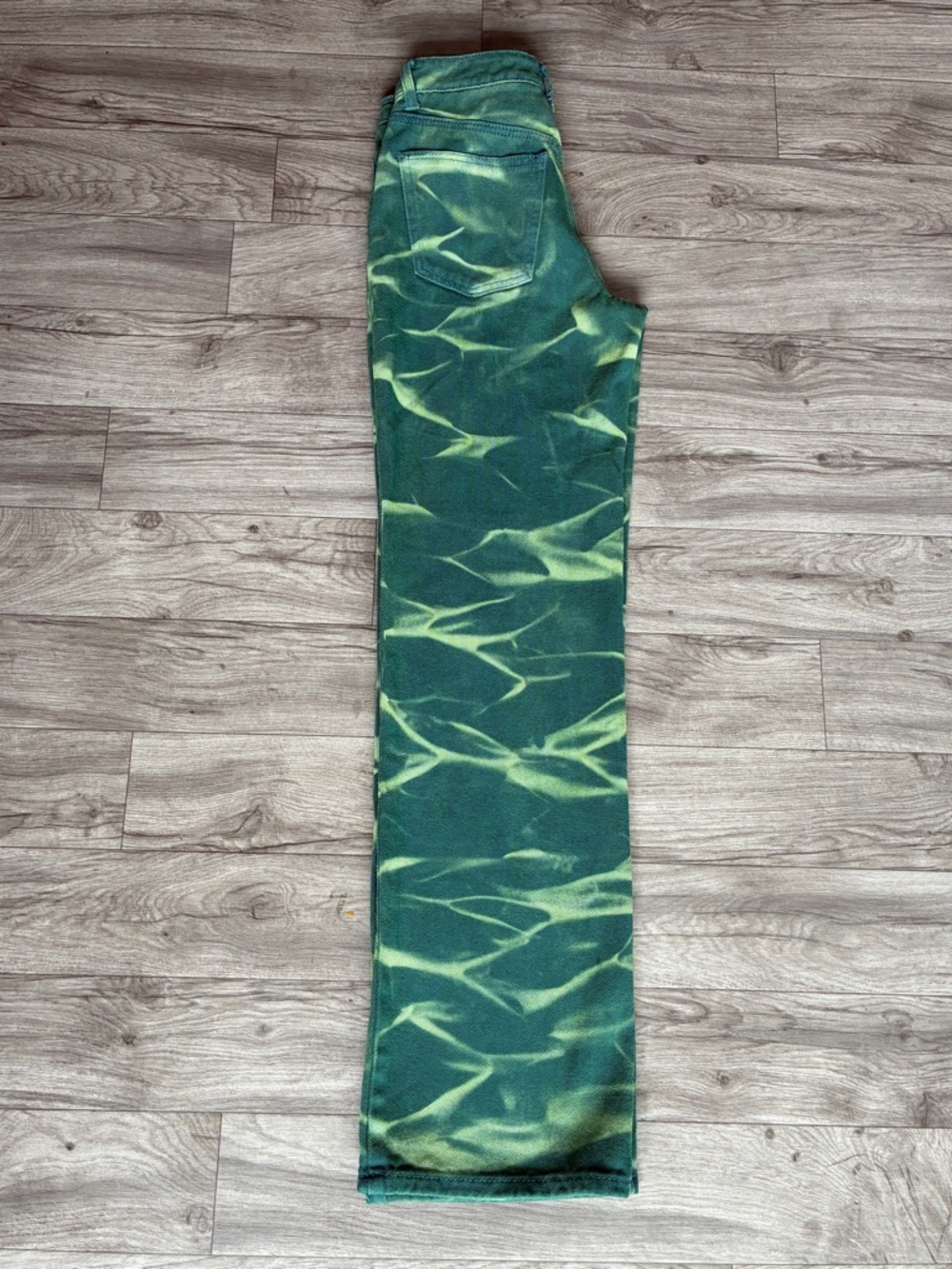Jaded London Green Abstract
Swirl Jeans Y2K Streetwear
Boyfriend Fit. Size W24. - Picture 15 of 16